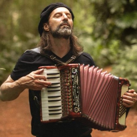 Chango Spasiuk, Argentine